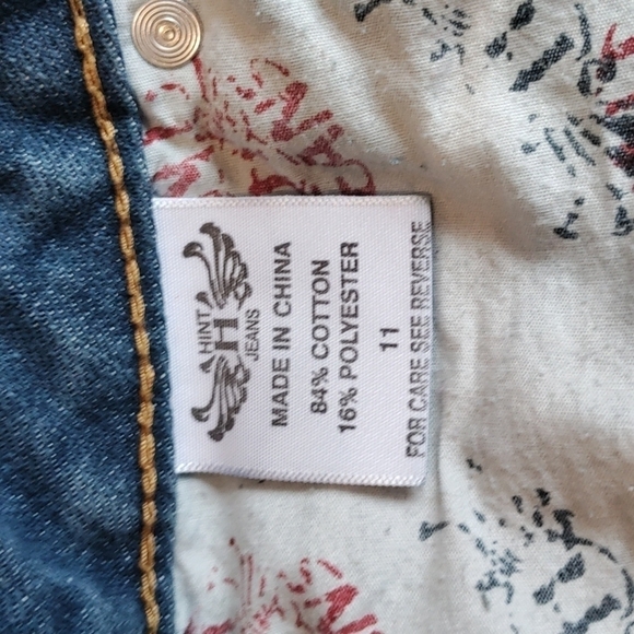 Jean shorts by Hint jeans size 11 - Picture 7 of 8